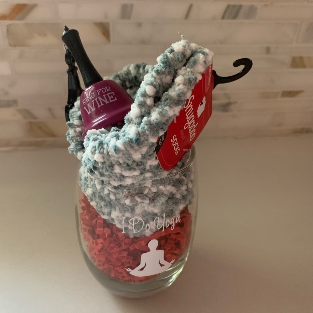 Funny Wine Glass Gift Set: “I Do Yoga, Just Kidding I Drink Wine in Yoga Pants
